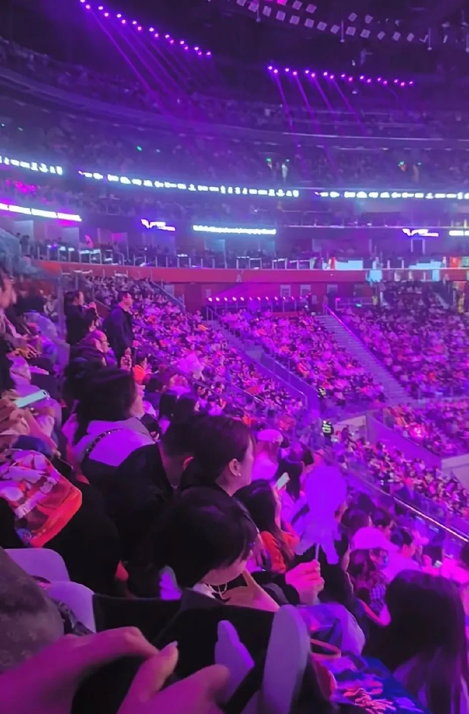 开云入口-日本队观众热烈欢呼！，穆古鲁扎迎来十二赛季出色发挥再创辉煌时刻的简单介绍