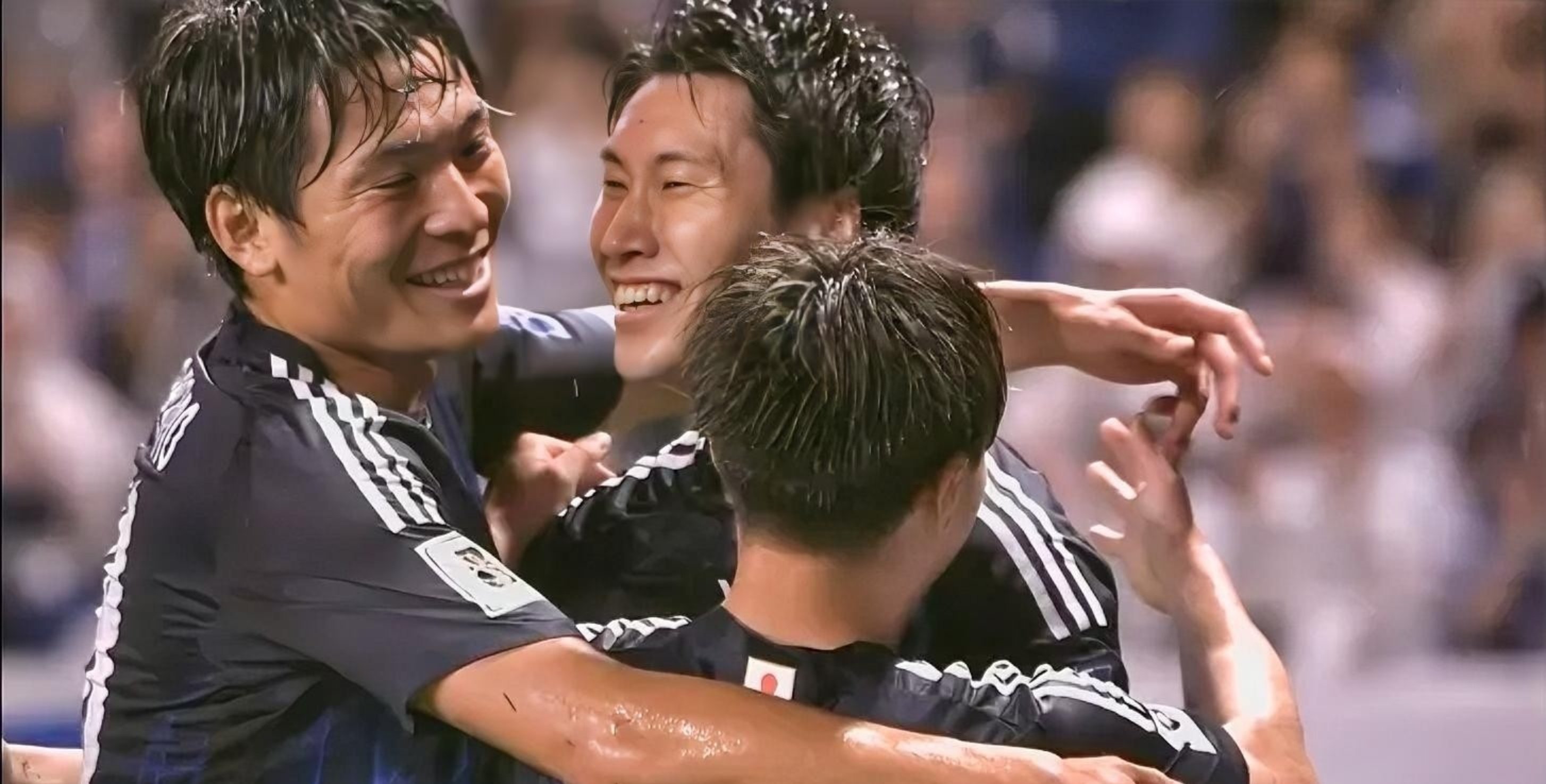 日本队观众热烈欢呼！，穆古鲁扎迎来十二赛季出色发挥再创辉煌时刻的简单介绍