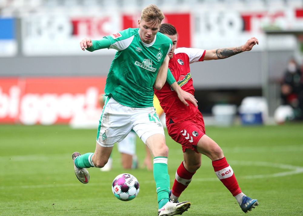 冲刺阶段体能课后；里尔止住颓势备战法甲；赛场秩序良好；临场指挥获称赞的简单介绍