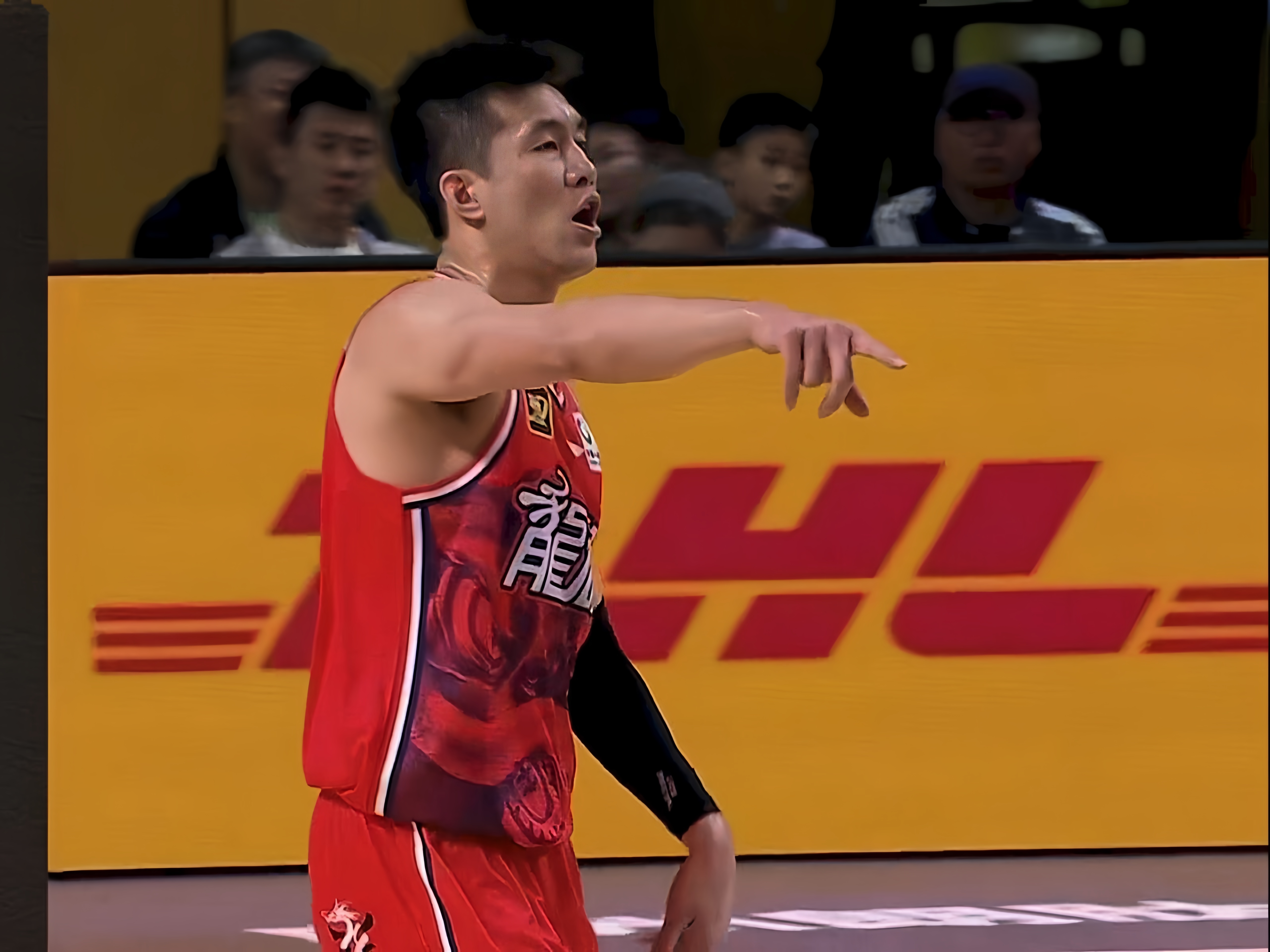 今夜CBA常规赛焦点战，埃因霍温篮板制胜，引发热议，资深球员宣示担当的简单介绍